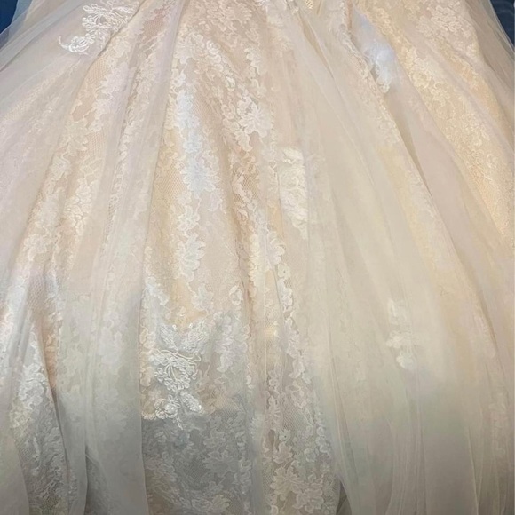 Maggie Sottero wedding dress size 14 has corset back. - Picture 3 of 10